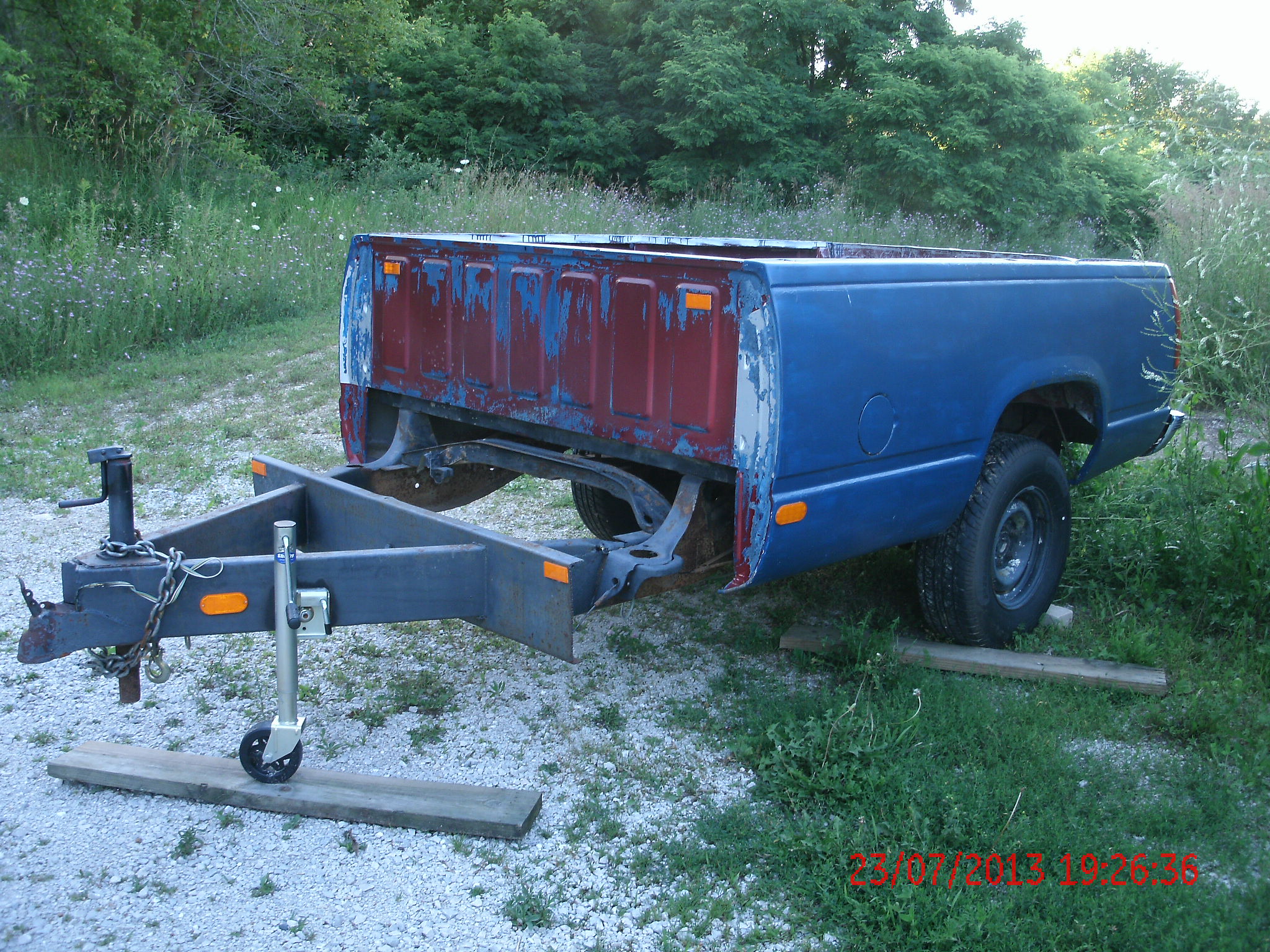 Attached picture trailer 001.JPG